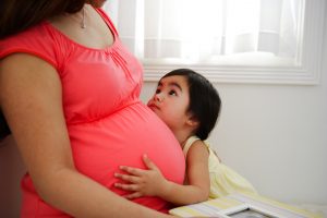 New Kaiser Permanente Study Reveals an Increase in Marijuana Use During Pregnancy photo of pregnant mother and young child